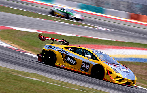 九游体育:《QQ飞车》赛事中的赛车搭配与技能使用，选手的成功秘籍的简单介绍