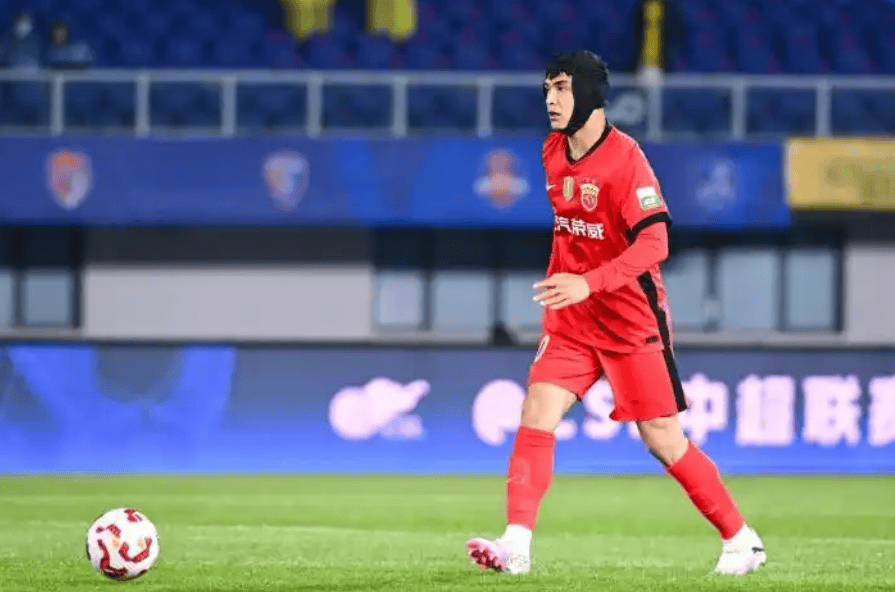 九游体育:上海海港队引援策略对球队整体实力的影响的简单介绍