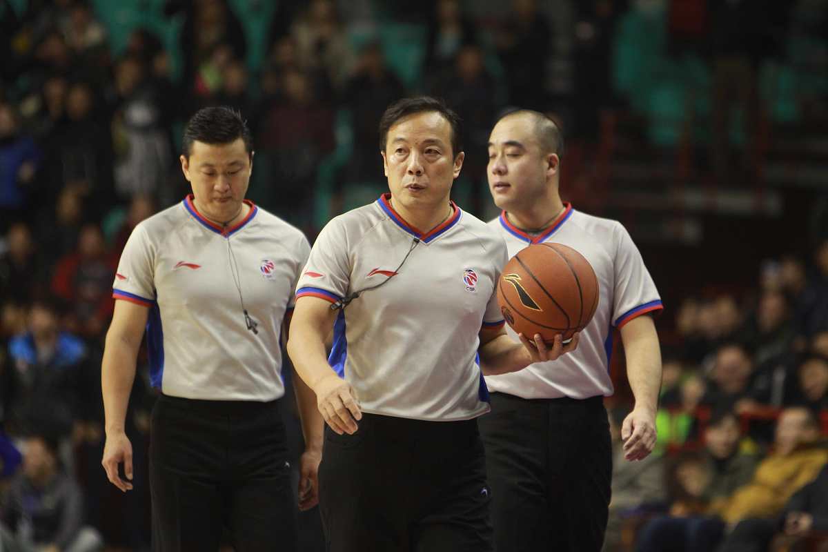 关于九游体育：CBA球队新赛季备战：引援、训练与战术调整的信息