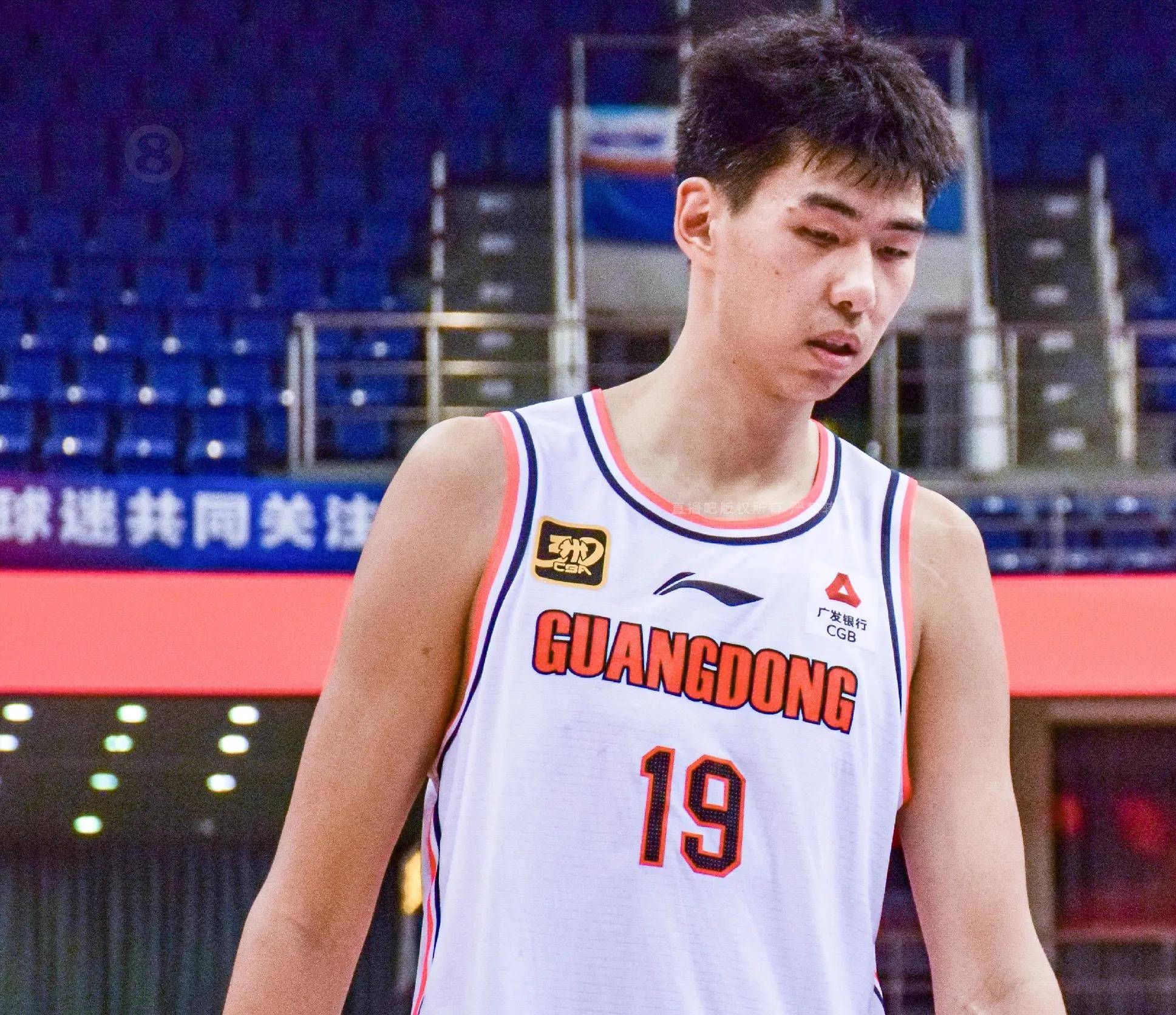 包含九游体育：CBA球队的退役球员安置案例：帮助他们顺利过渡到新的生活的词条