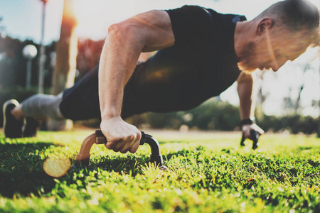 包含九游体育:讨论运动员的心理健康:如何促进积极心态的词条 包含九游体育:讨论运动员的心理健康:如何促进积极心态的词条
