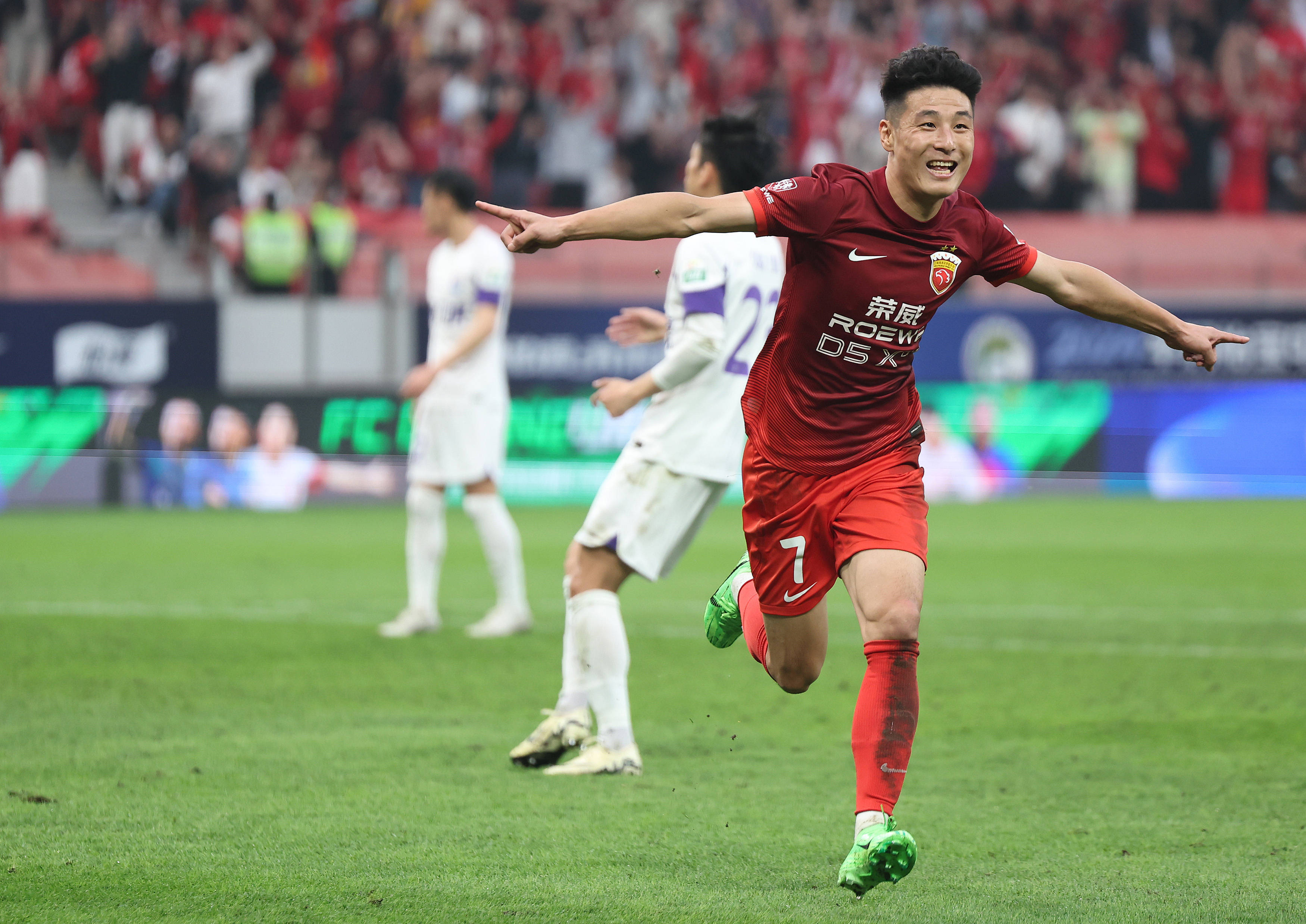 九游体育:武磊留洋“饮水机管理员”?球迷:回来吧,中超需要你!的简单介绍 九游体育:武磊留洋“饮水机管理员”?球迷:回来吧,中超需要你!的简单介绍