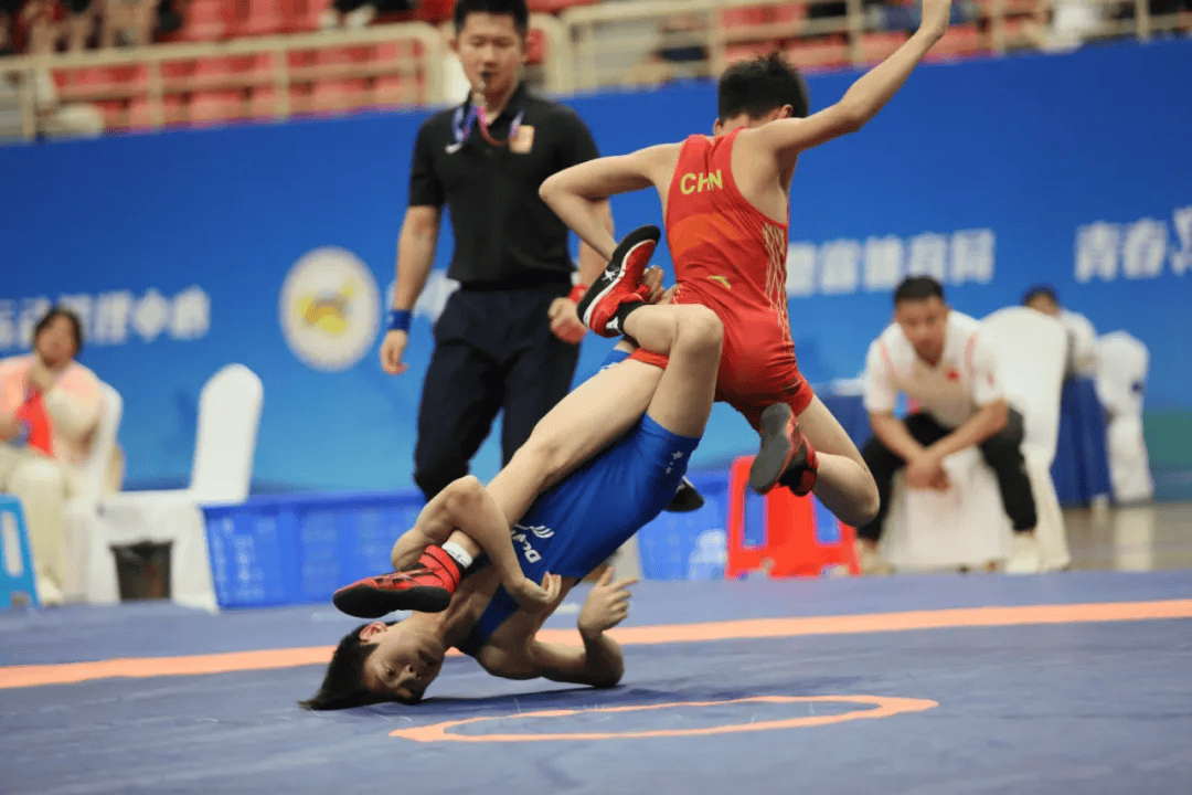 九游体育:国际式摔跤赛场的较量，实力与技巧的结合的简单介绍