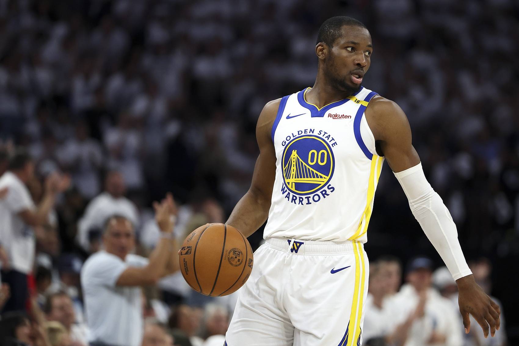 九游体育:勇士队库里：如何影响下一代篮球运动员？的简单介绍