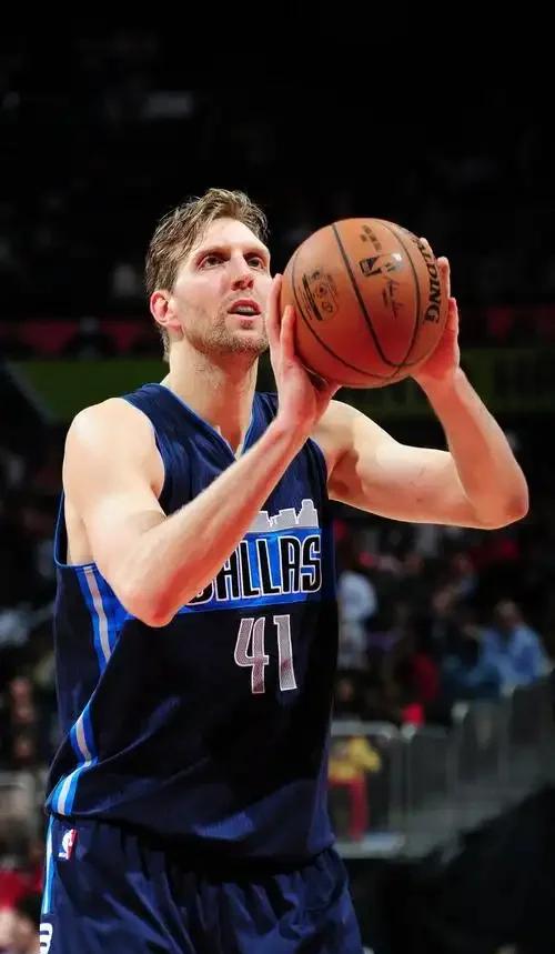 九游体育:NBA球星自传:讲述诺维茨基的传奇生涯的简单介绍 九游体育:NBA球星自传:讲述诺维茨基的传奇生涯的简单介绍