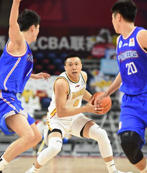 九游体育：中国篮球运动员：退役转型，多元发展，再创人生辉煌，为中国篮球做出贡献