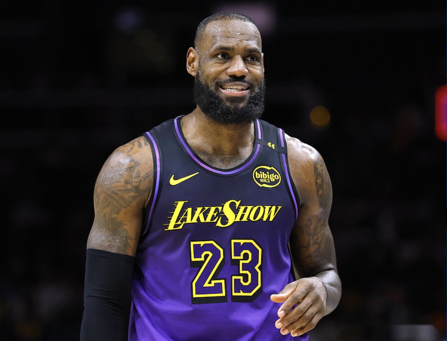 九游体育：湖人队新赛季：霍奇表示将提升抢断能力的简单介绍