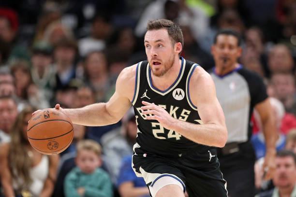 包含九游体育:湖人队新赛季:刘易斯表示将提升防守效率的词条 包含九游体育:湖人队新赛季:刘易斯表示将提升防守效率的词条