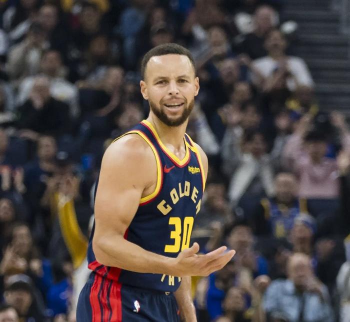 包含九游体育：勇士队库里的三分球：如何保持精准度，应对对手的防守？的词条