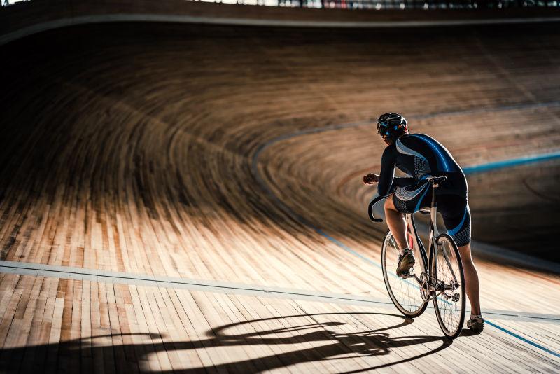 九游体育：全球化下的运动员：国际交流对比赛的影响的简单介绍