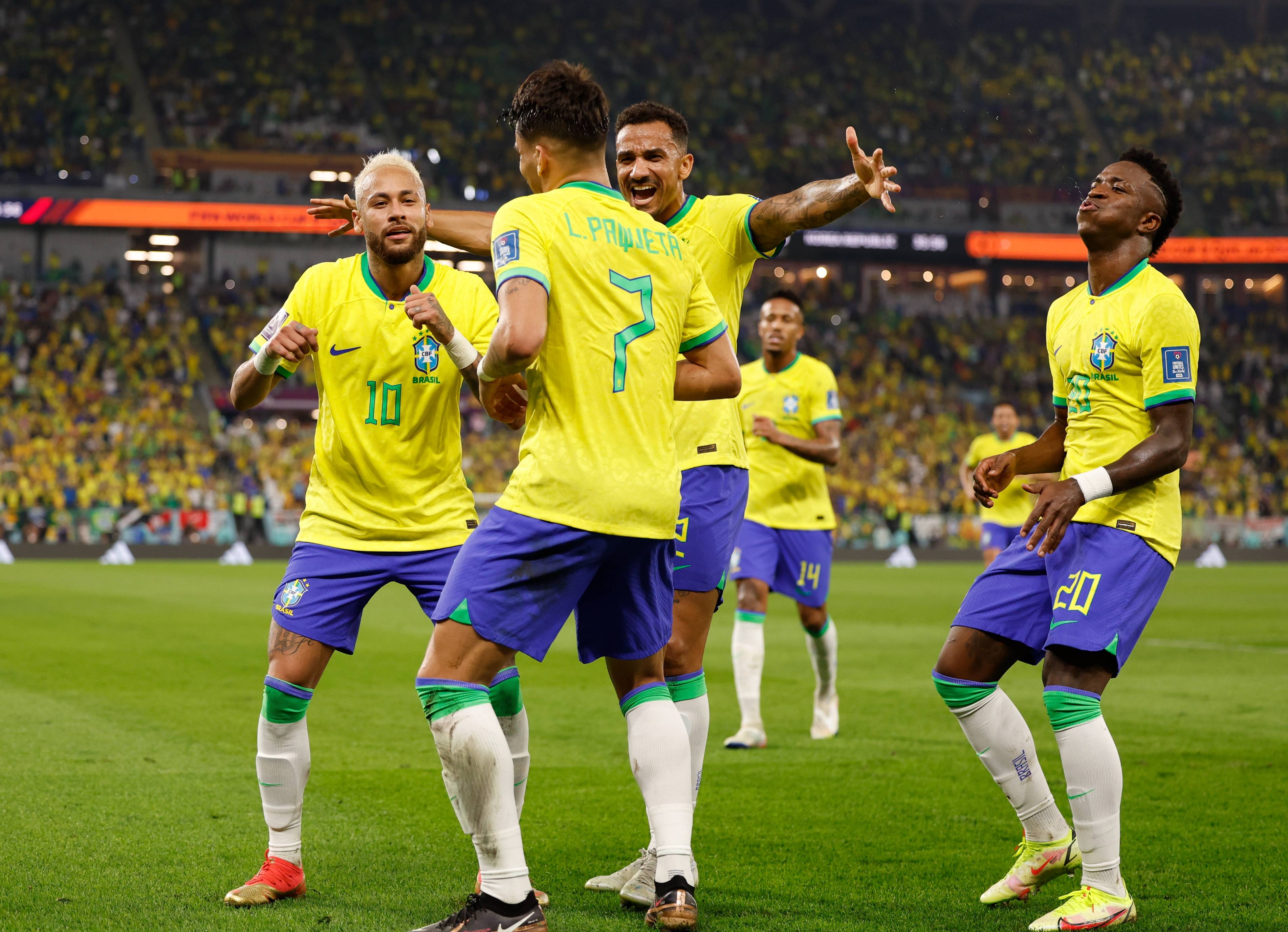 九游体育:足球明星专访，了解球星背后的故事