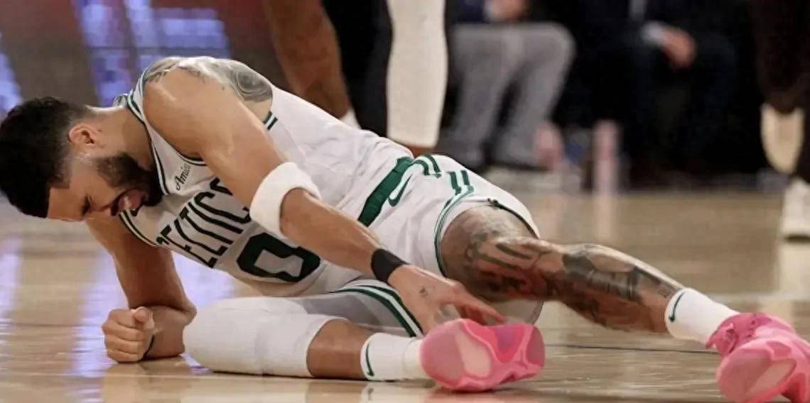 九游体育：凯尔特人队季前赛：科内特展现内线技巧，争夺轮换位置