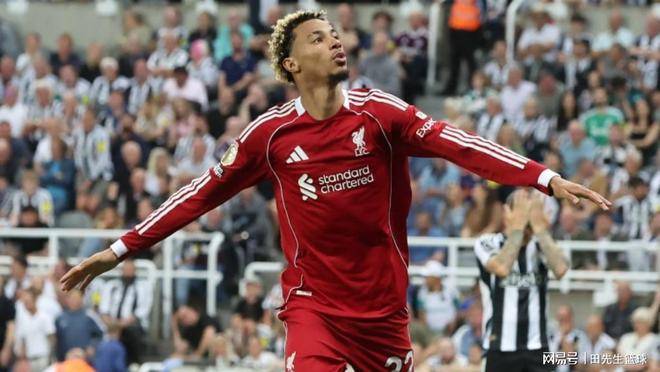 九游体育:英超谢周三的防守体系与改进空间 九游体育:英超谢周三的防守体系与改进空间