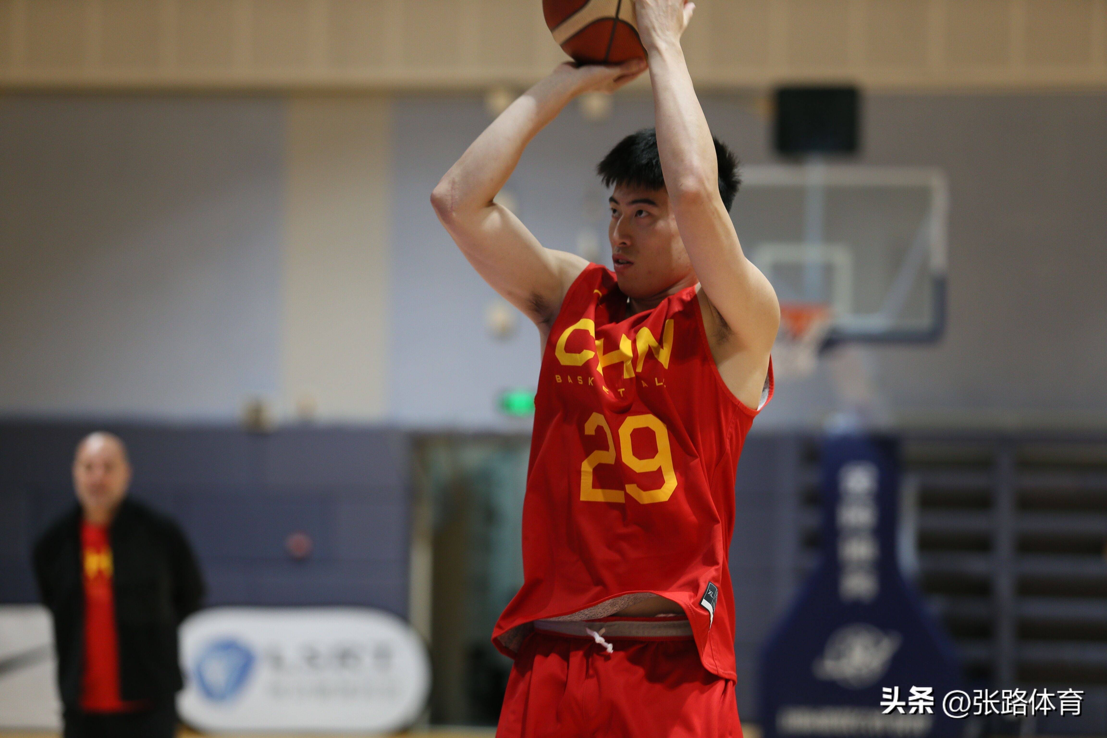 九游体育：中国男篮历史上的经典胜利：回顾那些让我们热血沸腾的比赛的简单介绍