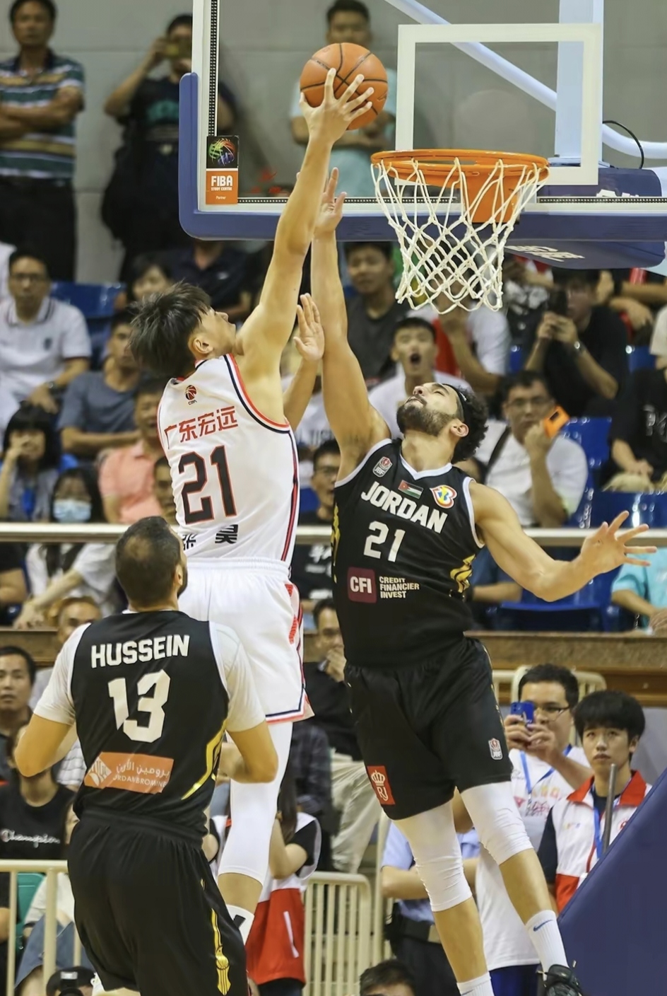 九游体育：中国男篮历史上的经典胜利：回顾那些让我们热血沸腾的比赛的简单介绍