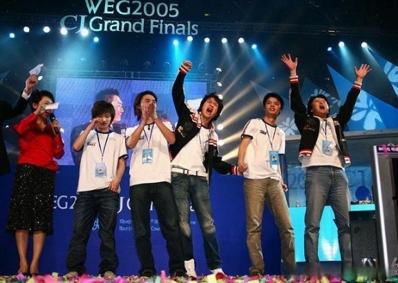 九游体育:世界顶级战队聚集，争夺电竞界的最高荣誉