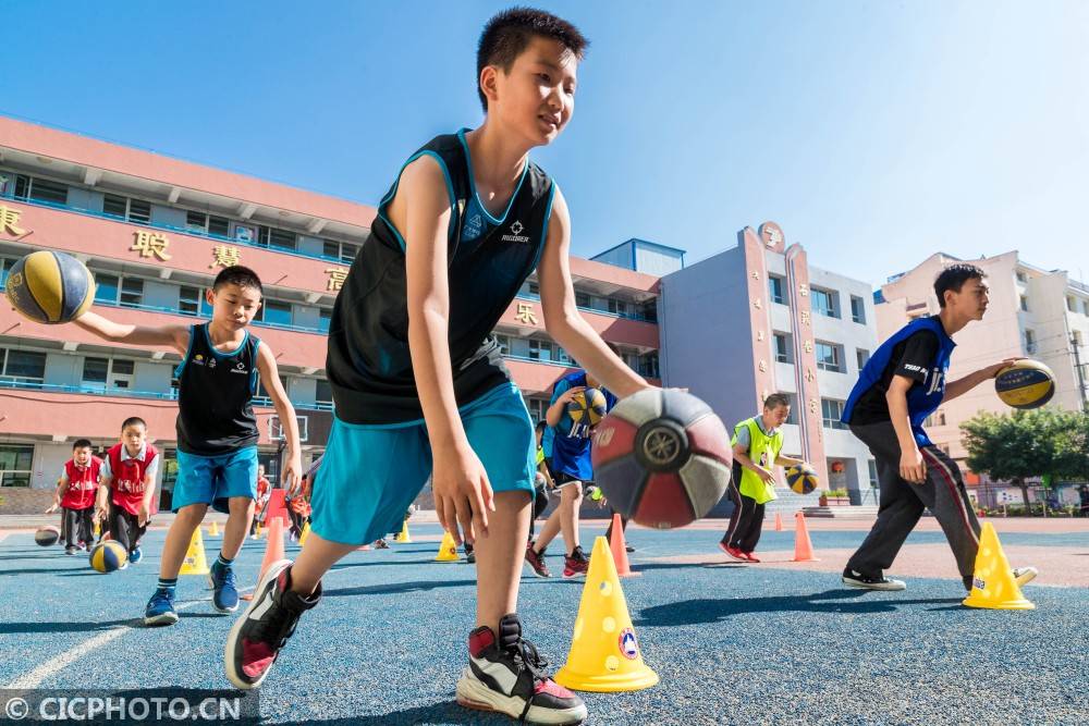包含九游体育：校园篮球特色学校建设，培养篮球后备人才的词条