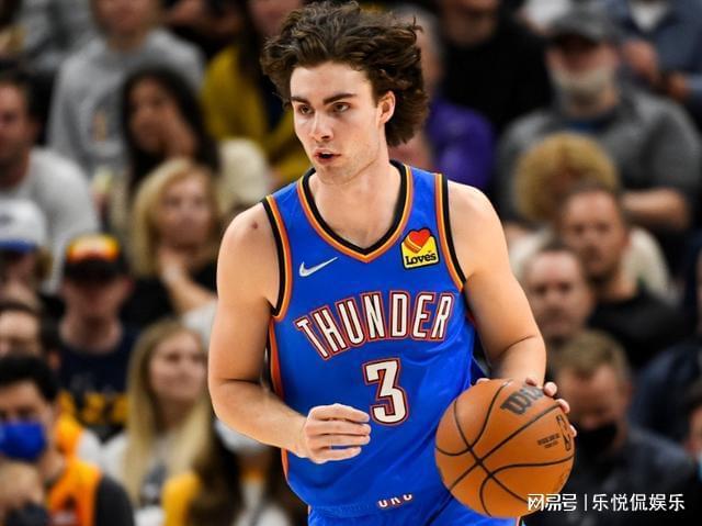 九游体育:冯潇霆：分享经验，帮助年轻球员成长的简单介绍