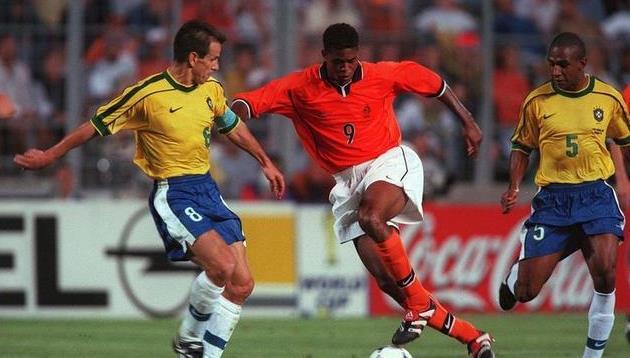 关于九游体育:意甲的战术创新：新技术在比赛中的应用的信息